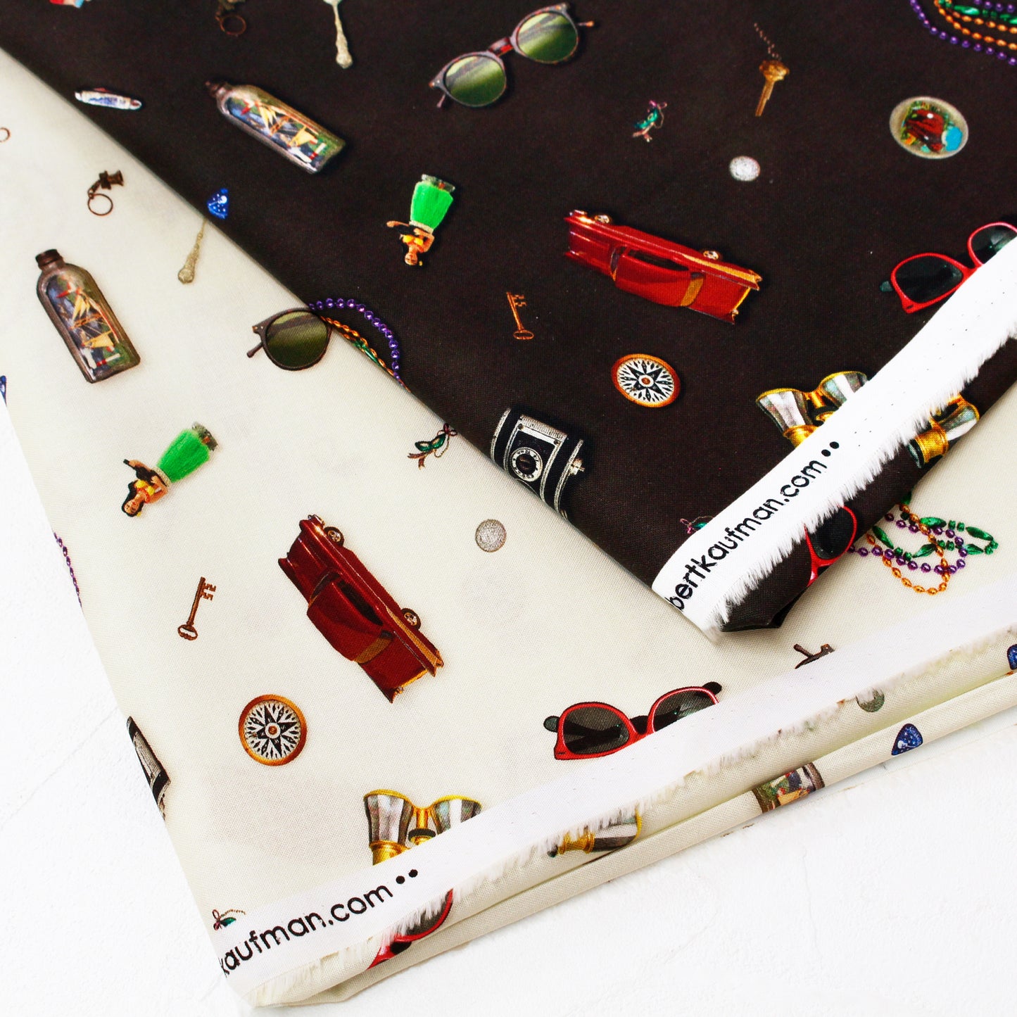 【USAコットン】ROBERT KAUFMAN アンティーク小物柄 ブラック ROB23074-184 綿100% シーチング生地 1mカットクロス