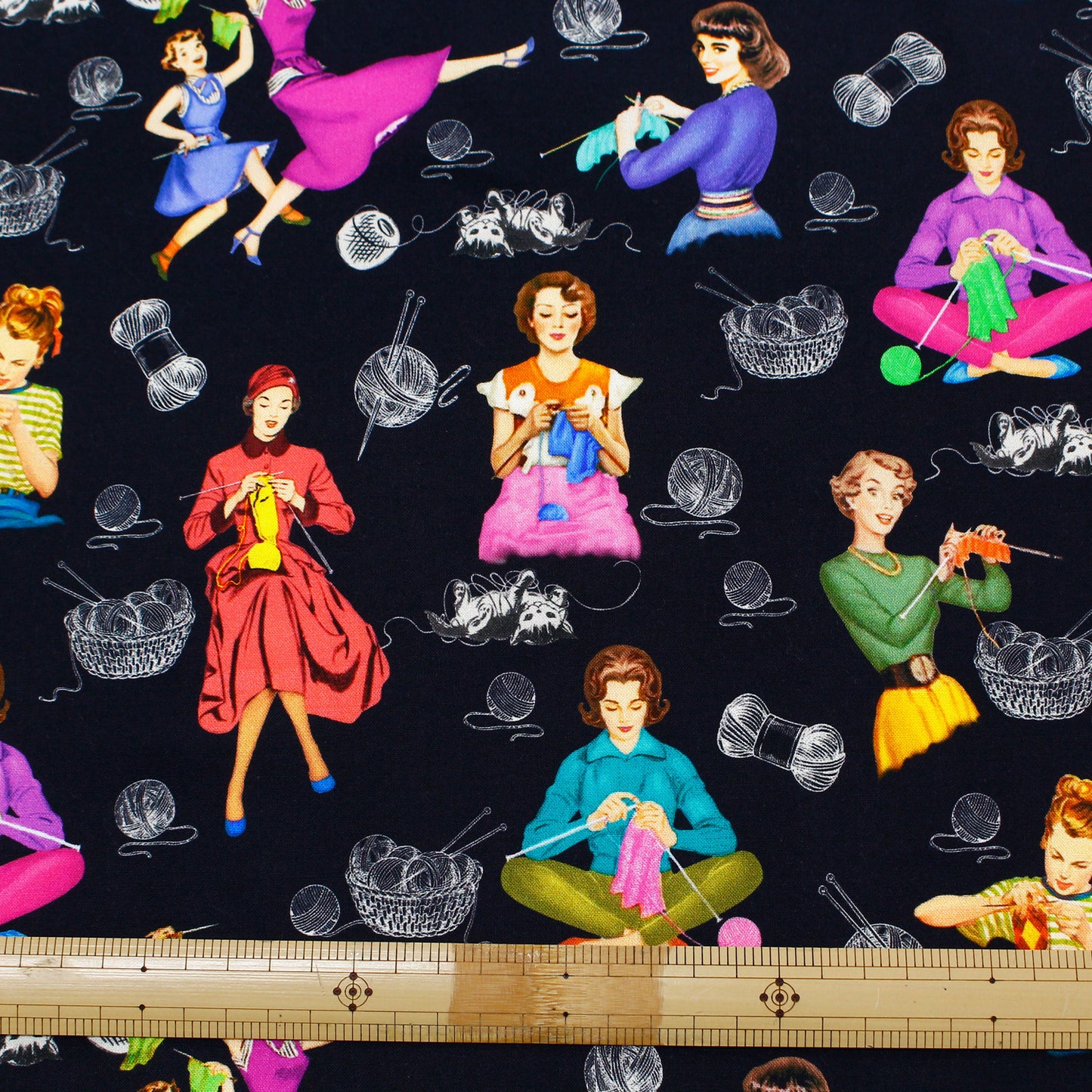 【USAコットン】Michael Miller ニッター レディ 黒地 Knitting time MICH11727-B 綿100% シーチング生地 1mカットクロス