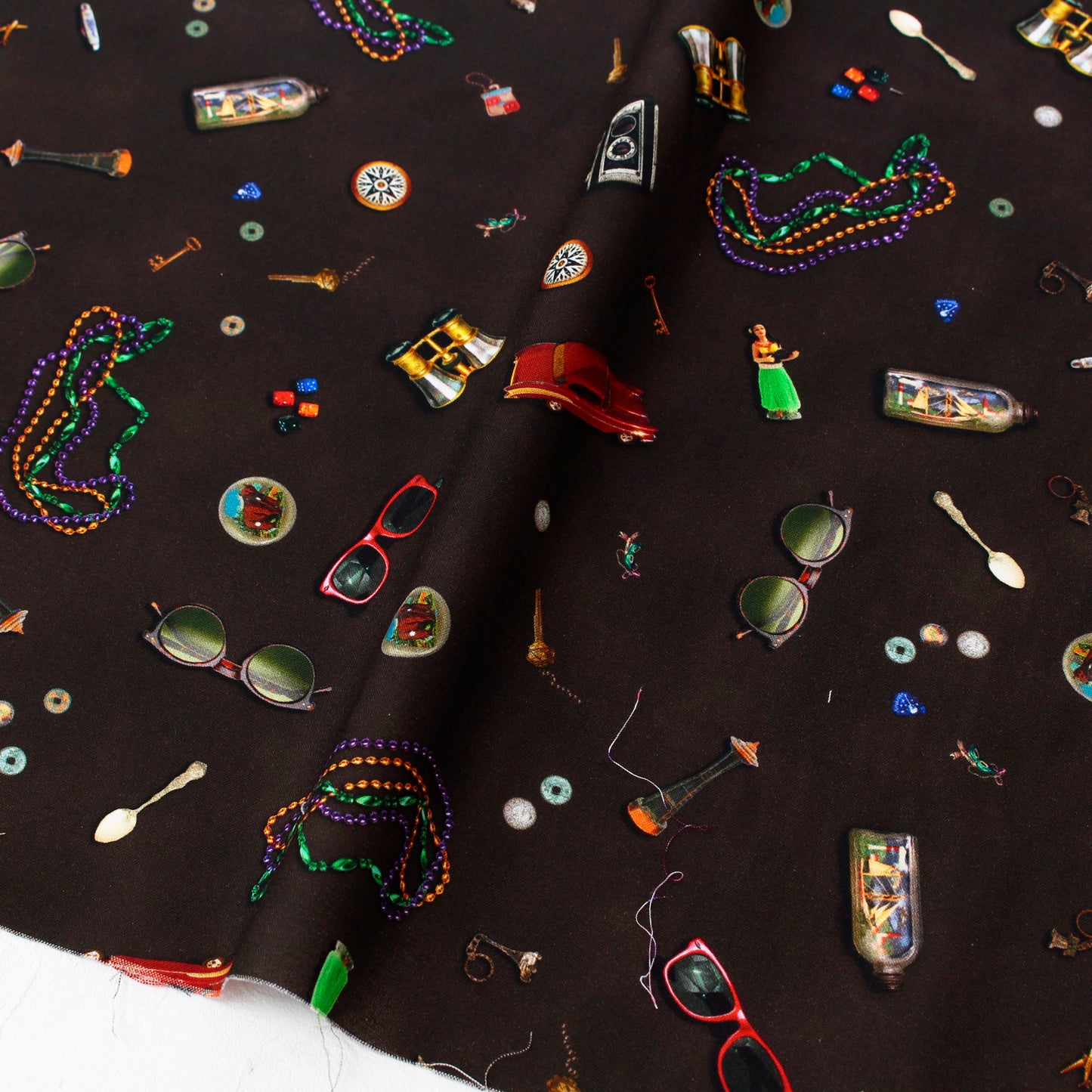 【USAコットン】ROBERT KAUFMAN アンティーク小物柄 ブラック ROB23074-184 綿100% シーチング生地 1mカットクロス