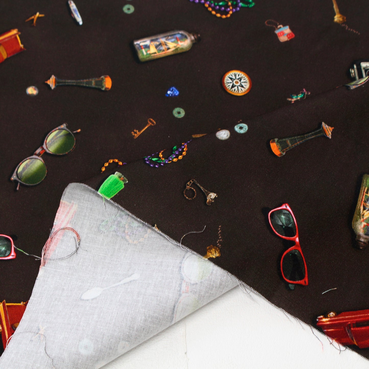 【USAコットン】ROBERT KAUFMAN アンティーク小物柄 ブラック ROB23074-184 綿100% シーチング生地 1mカットクロス