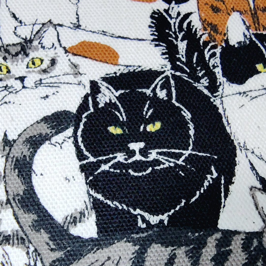 猫柄 オックス生地 カモフラージュ／ホワイト｜30cm×110cm カットクロス