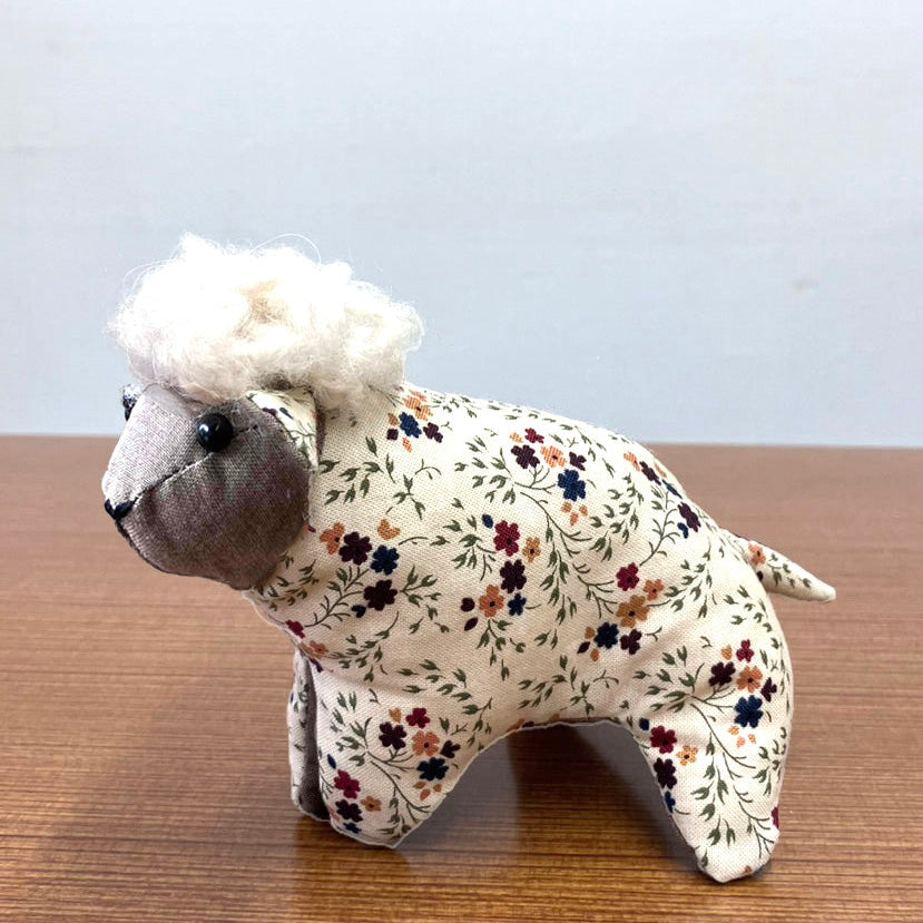 干支「未」USAコットンキット D | ふわふわひつじ | 約12.5cm×11cm